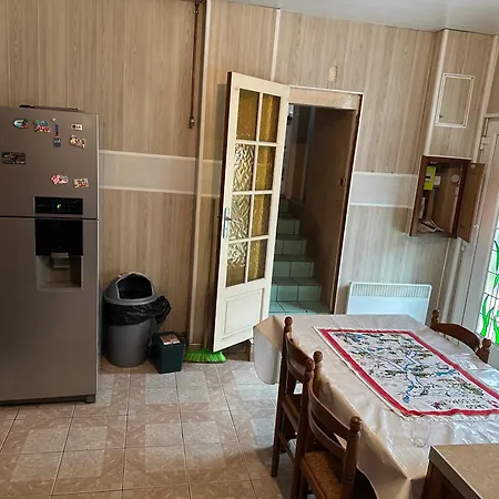 Double Dans Un Pavillon Pres De Paris Alloggio in famiglia *